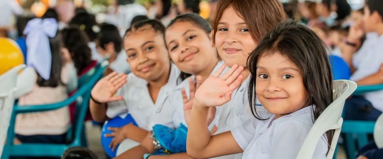 Educación para el futuro: compromiso de Ficohsa y USAID